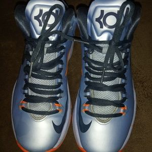 Boys Nike tennis shoes